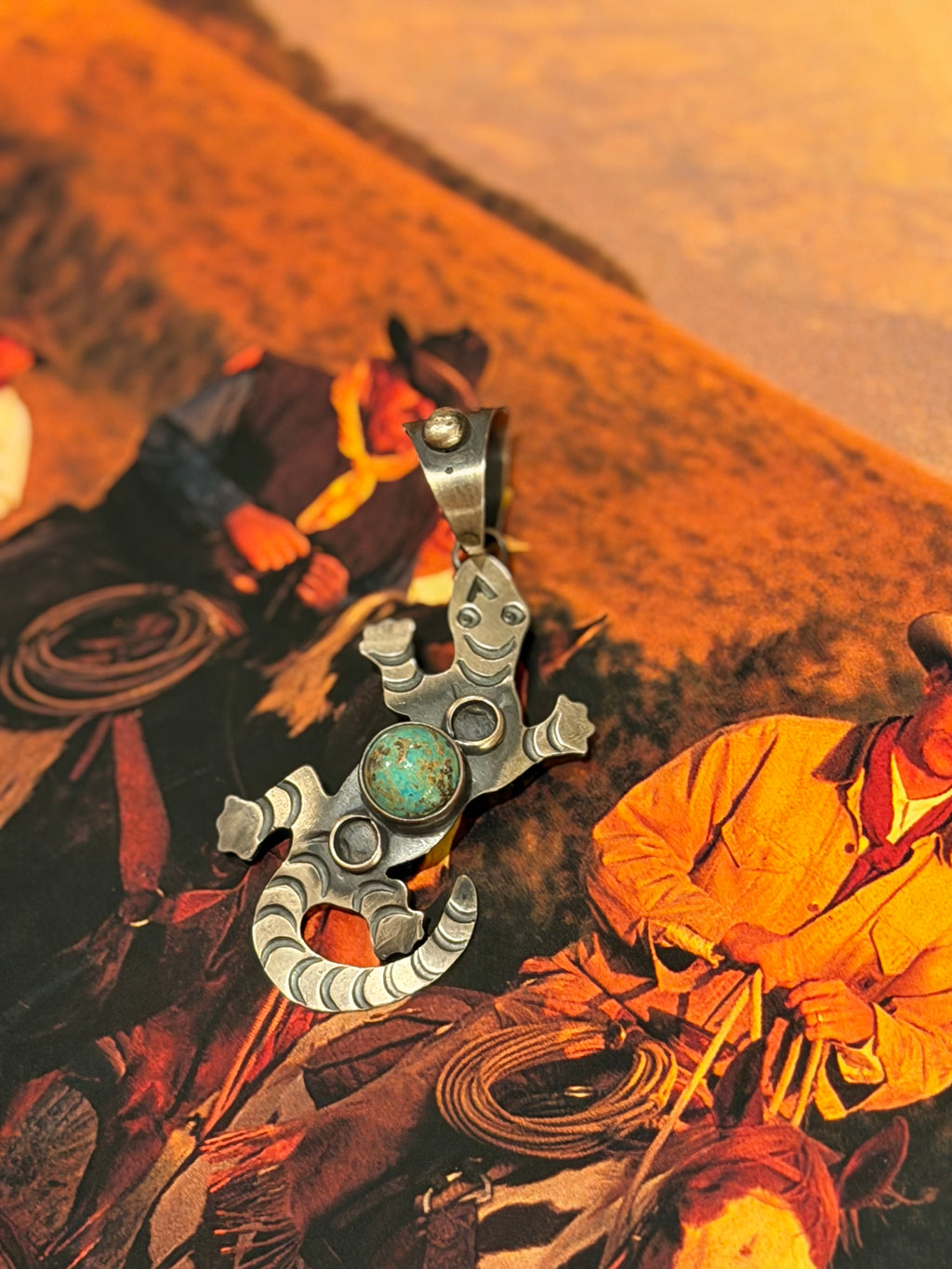 Chimney Butte lizard pendant