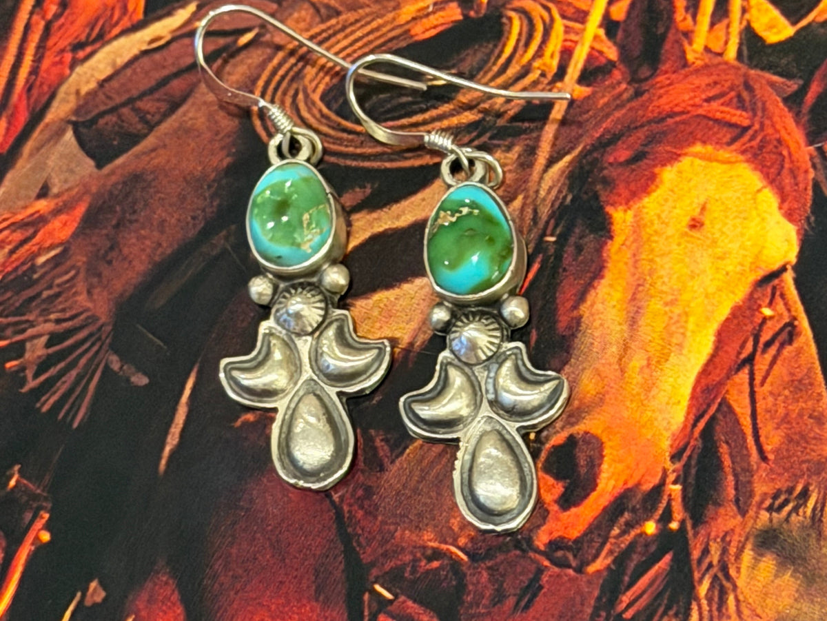 Native Made. Sanoran Gold earrings